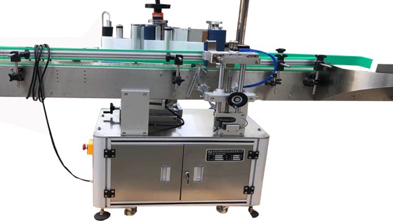 Automatic Labeling Machine For Bottles and Cans